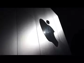 Apple Scales Back Self-Driving Ambitions, Delays Launch
