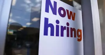 U.S. labor market report shows increase of 428,000, adding to price pressure