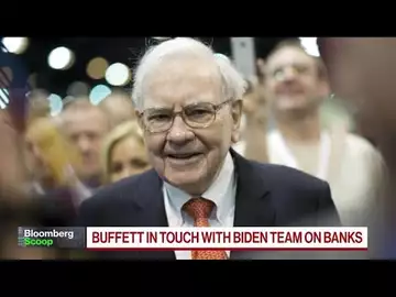 Warren Buffett in Contact With Biden Team on Banking Crisis