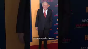 Can anyone really replace Warren Buffett? #business #shorts