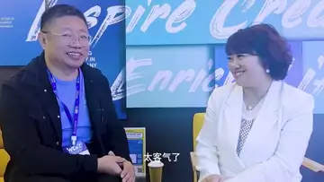 找毫无姿色的大叔来发布【比特币选美】的信息，创始人的智商实在是可歌可泣