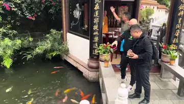清晨与老友一同爬山，与大师论道！感恩！