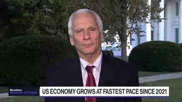 Seeing Steady Growth: Bernstein on US GDP Topping Estimates