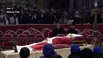 Thousands View Pope Benedict XVI's Body at Vatican