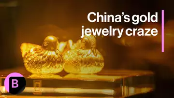 China's Laopu Gold Selling 'Royal' Designs Defies Economic Slump