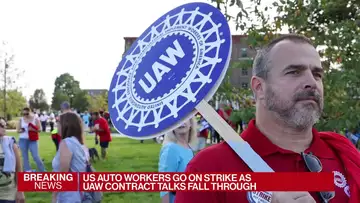 US Auto Workers Go on Strike as Contract Talks Fall Through