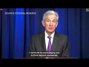 Federal Reserve Chair Powell Urges Law Grads to ‘Think Beyond Yourselves’