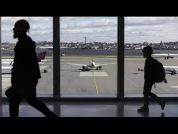 Expect Packed Flights Over Memorial Day Weekend