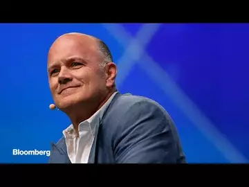 Why Billionaire Novogratz Is Short Stocks and Credit, Long on Bitcoin