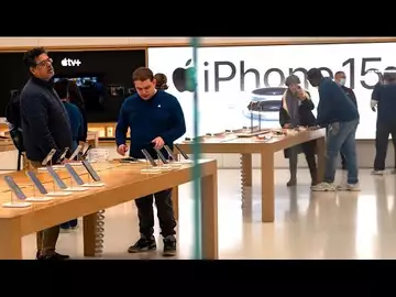 Apple in Talks to Build Google's AI Into iPhones