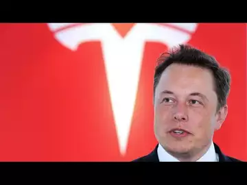 Musk Hits German Tesla Plant to Meet Merkel’s Would-Be Succesor