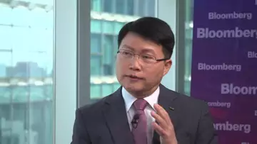 Korea’s Wealth Fund Bets on Alternative Assets to Drive Gains