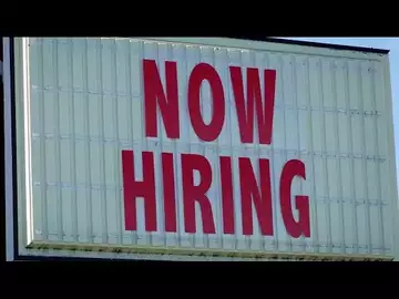 U.S. April Job Growth Tops Estimates, 428,000 Jobs Added
