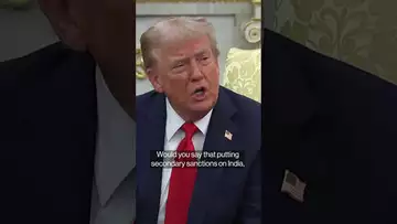 Trump confronts Polish reporter about taking action in Russia  🇵🇱 #shorts