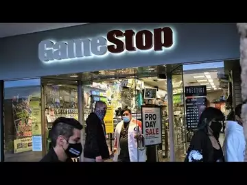 Billionaire Investor Icahn Said to Hold Large GameStop Short Position