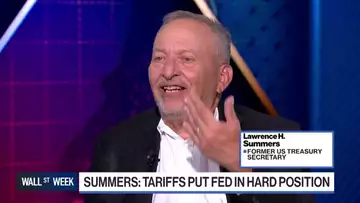 Summers Says Trump Tariffs Put Fed in a Tough Spot