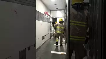 深港酒店夜半惊魂，之夜2:00，我们突然被闪动的火警灯和报警声惊醒……