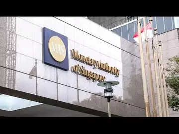 Singapore Central Bank Keeps Monetary Settings Unchanged