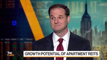 Top Calls: Truist Adjusts View on Apartment REITs