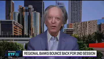 Bill Gross: Sell the Volatility in Regional Banks