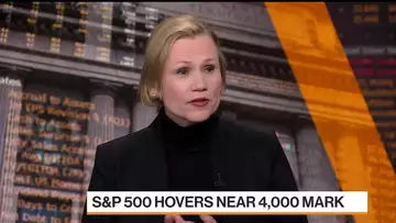 Earnings to Slowly Grind Lower, Invesco's Hooper Says