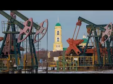 Oil Market Moves to Surplus on Russian Crude Flows: IEA