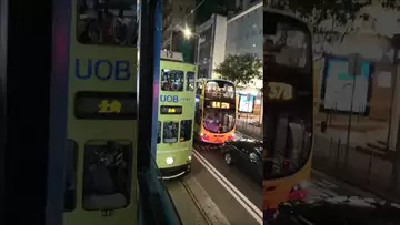 乘坐香港双层老式有轨电车，我好像穿越了。