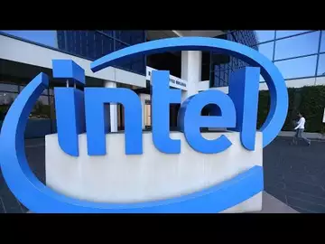 Intel's Lackluster Forecast Shows Comeback Challenges