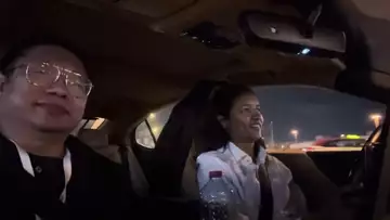 音乐实在是全球的共识，感谢迪拜的美女，带我听喜爱音乐，飙车逛街。
