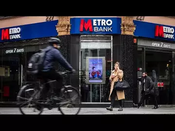 Metro Bank Secures £925 Million Refinancing Deal