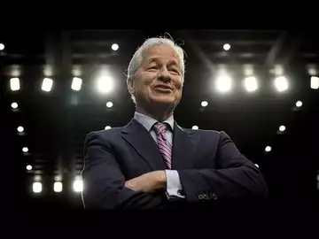 JPMorgan Raises CEO Dimon's Pay 4.3% to $36 Million