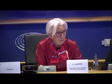Lagarde Says ECB May Revisit Pandemic Bond Portfolio