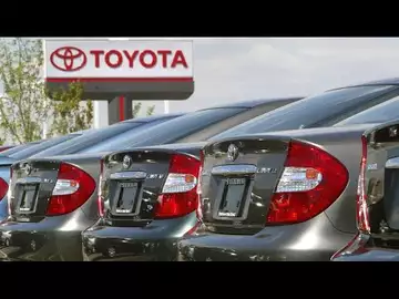 Toyota, GM US Sales Signal Shift Back to Cheaper Cars