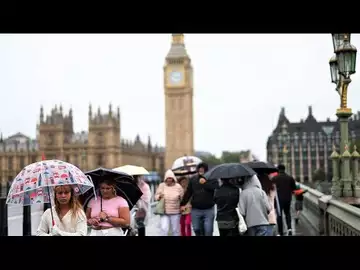 UK Latest: Retail Sales Fall More Than Expected