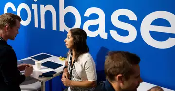 Coinbase Q1 revenue misses estimate, trading volume falls from previous quarter