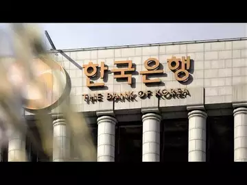 Bank of Korea Reverts to Smaller Rate Hike, Lowers GDP Projection