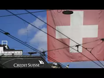 Credit Suisse Looks for Stability as Bonds Sink