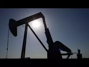 Oil's Slide Deepens as Demand Concerns Escalate