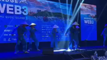 越南要进入web3了！以他们特有的方式，带着斗笠，划着小船🚤！没准真能搞出点动静来！《币链何在》越南频道，期待一下！越南人民，你们准备好了吗？