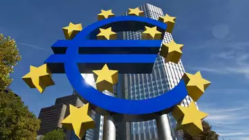 The ECB Turns 25: Crises and Challenges