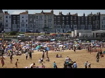 Heatwave Brings Soaring Temperatures Across UK, Europe