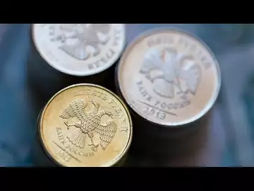 Ruble Rebounds as Russia Reinstates Some Controls