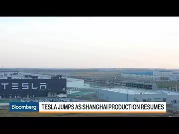 Tesla Resumes Rally as Shanghai Plant Restarts
