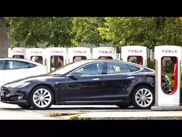 Tesla Axes Most of Supercharger Team