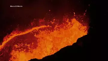 Volcanic Eruptions Hurting Tourism in Iceland