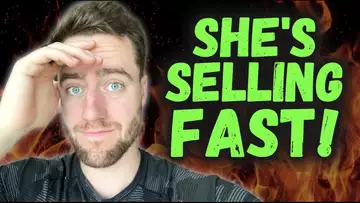 Pelosi Is Selling Stocks QUICKLY!