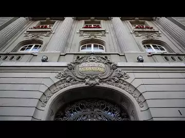 SNB Cuts Key Interest Rate to 1.5% to Contain Franc