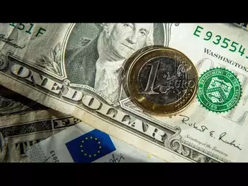 Euro to Hit Parity With Dollar, Wells Fargo Says