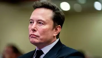 Musk’s Twitter Cuts Suggest His Game Plan for DOGE