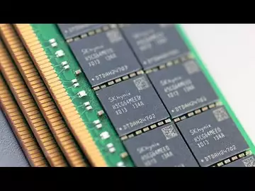 SK Hynix Sales Decline Slows in Sign of Chip Recovery